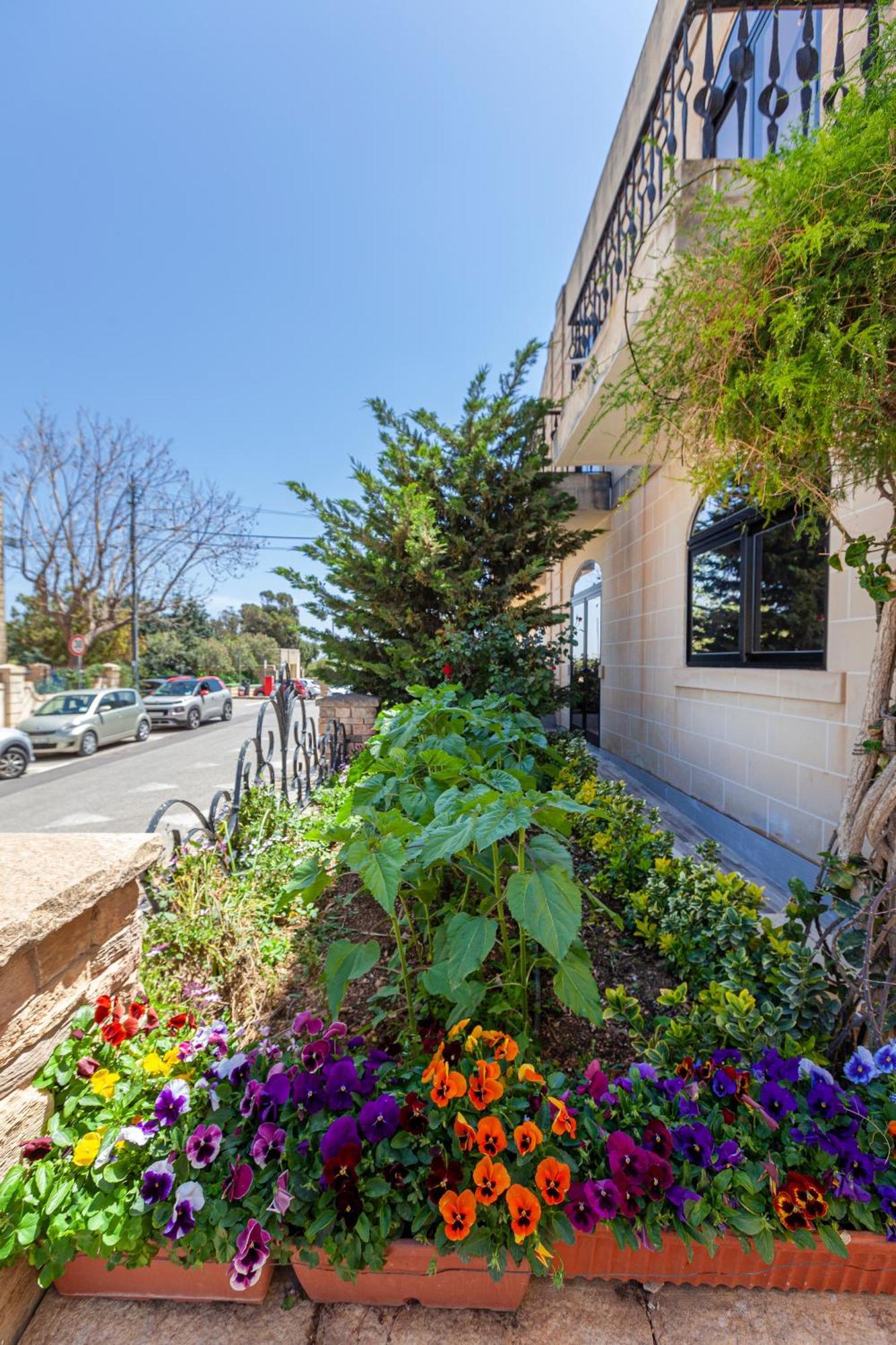 Modern & Lovely Studio - Prime Location Saint Julian's Exterior photo
