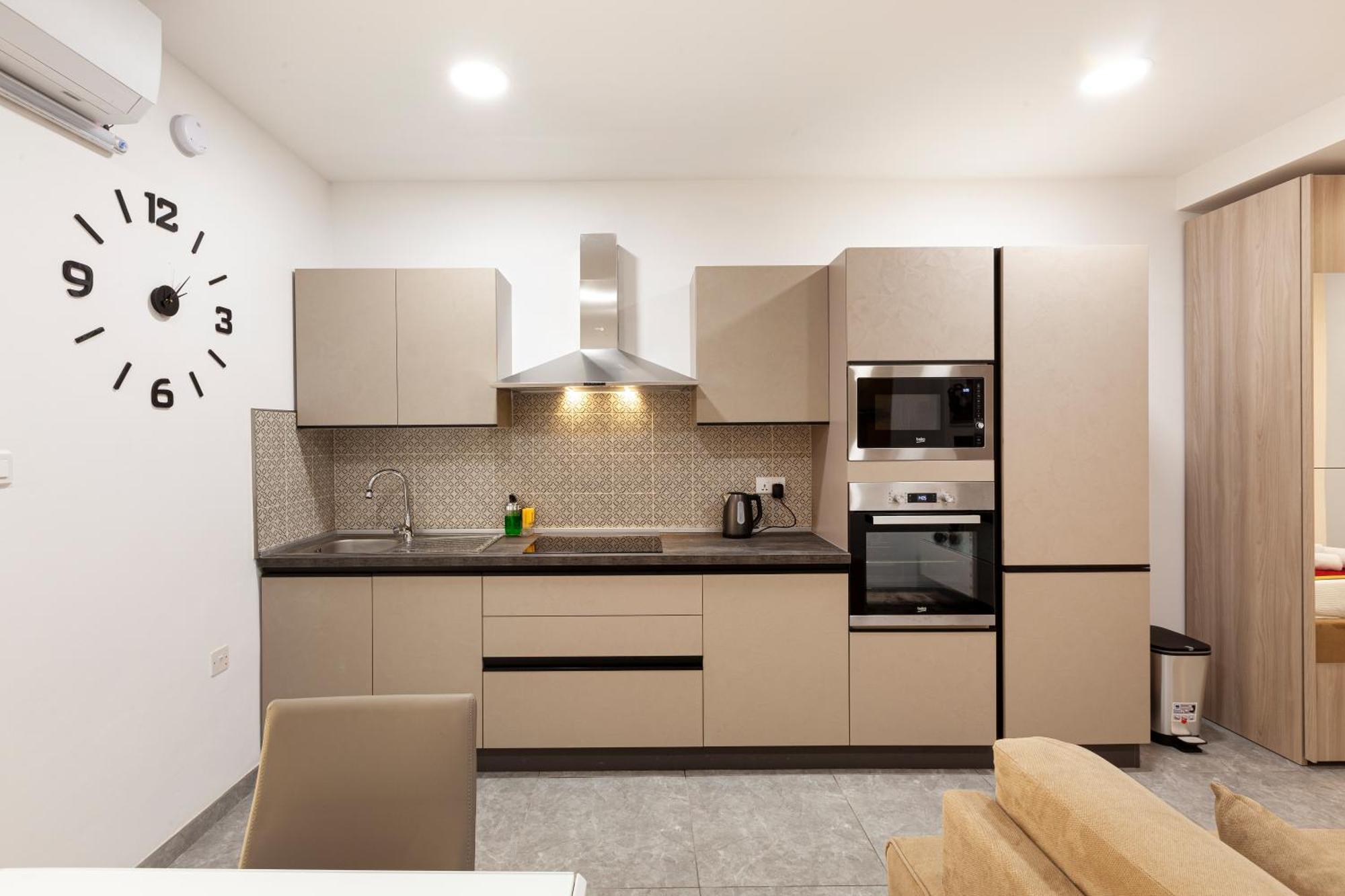 Modern & Lovely Studio - Prime Location Saint Julian's Exterior photo